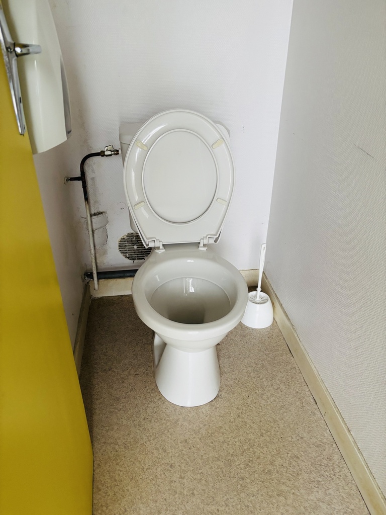 WC sur pied avec réservoir- BALZAC