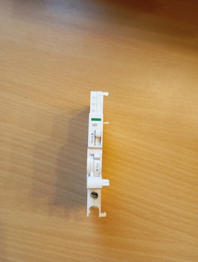 [10.7.491-014] Contact signal défaut testeur