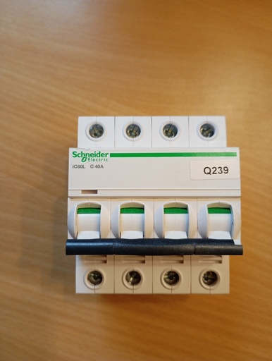 [10.7.491-008] Disjoncteur 4P 40A Courbe C